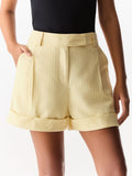 Shorts Risca de Giz com Cós Prolongado e Bolso Costas Ivory