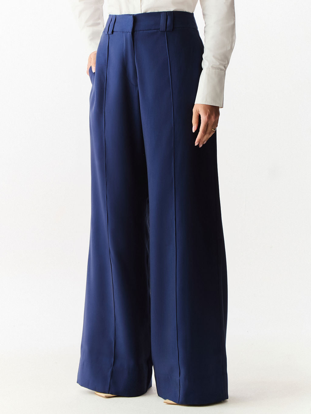 Calça Alfaiataria com Bolso e Pespontos Selene