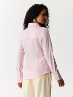 Camisa Acinturada com Carcela Rosa Giz