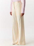 Calça Alfaiataria com Bolso e Pespontos Creme