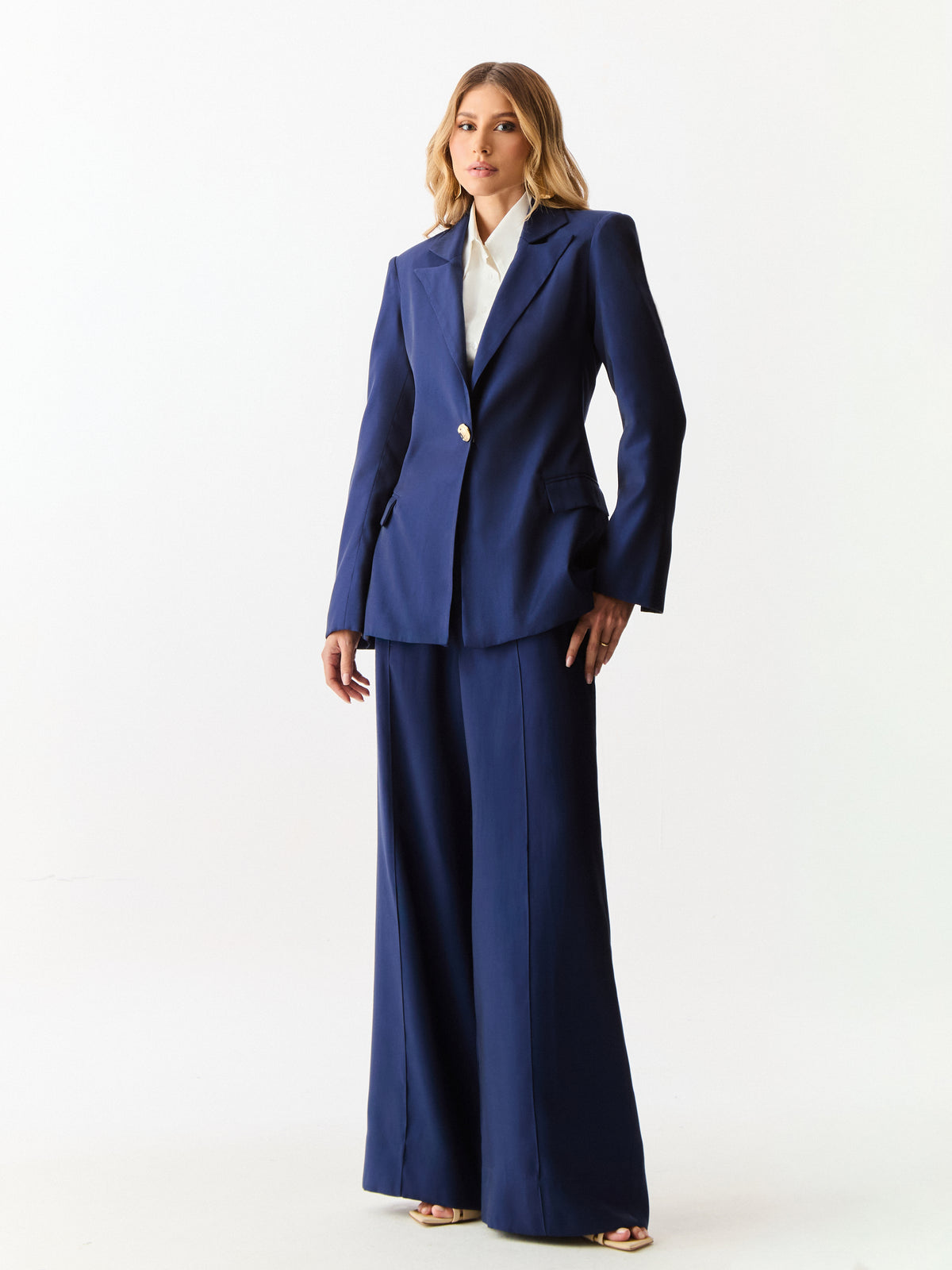 Calça Alfaiataria com Bolso e Pespontos Selene