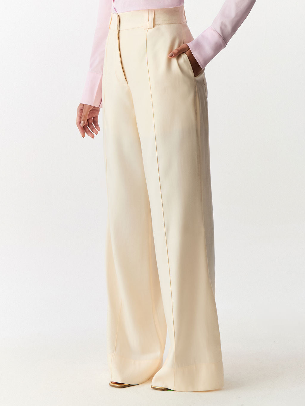 Calça Alfaiataria com Bolso e Pespontos Creme