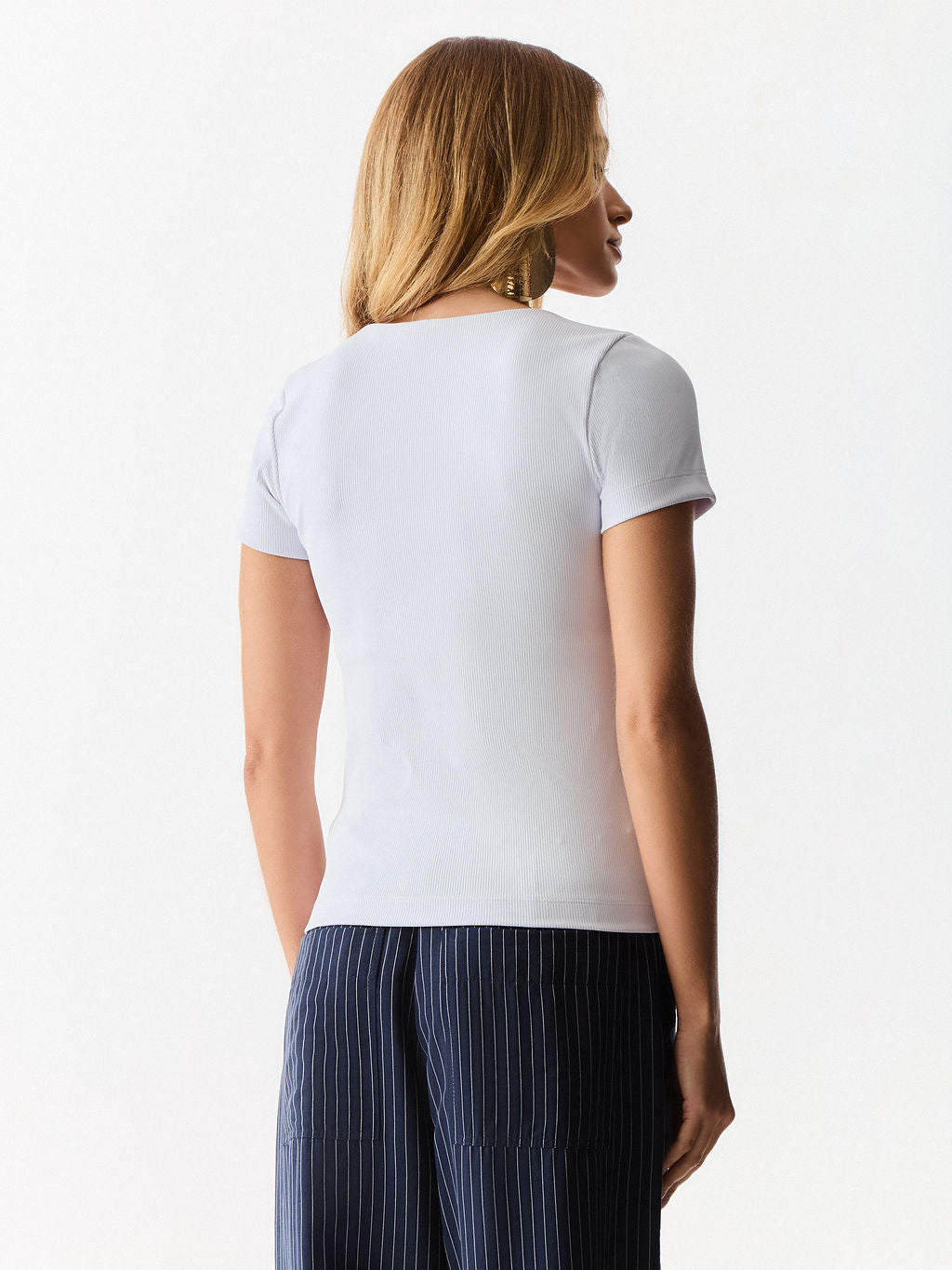 Blusa Manga Curta com Decote em U Off White