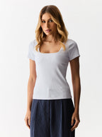 Blusa Manga Curta com Decote em U Off White