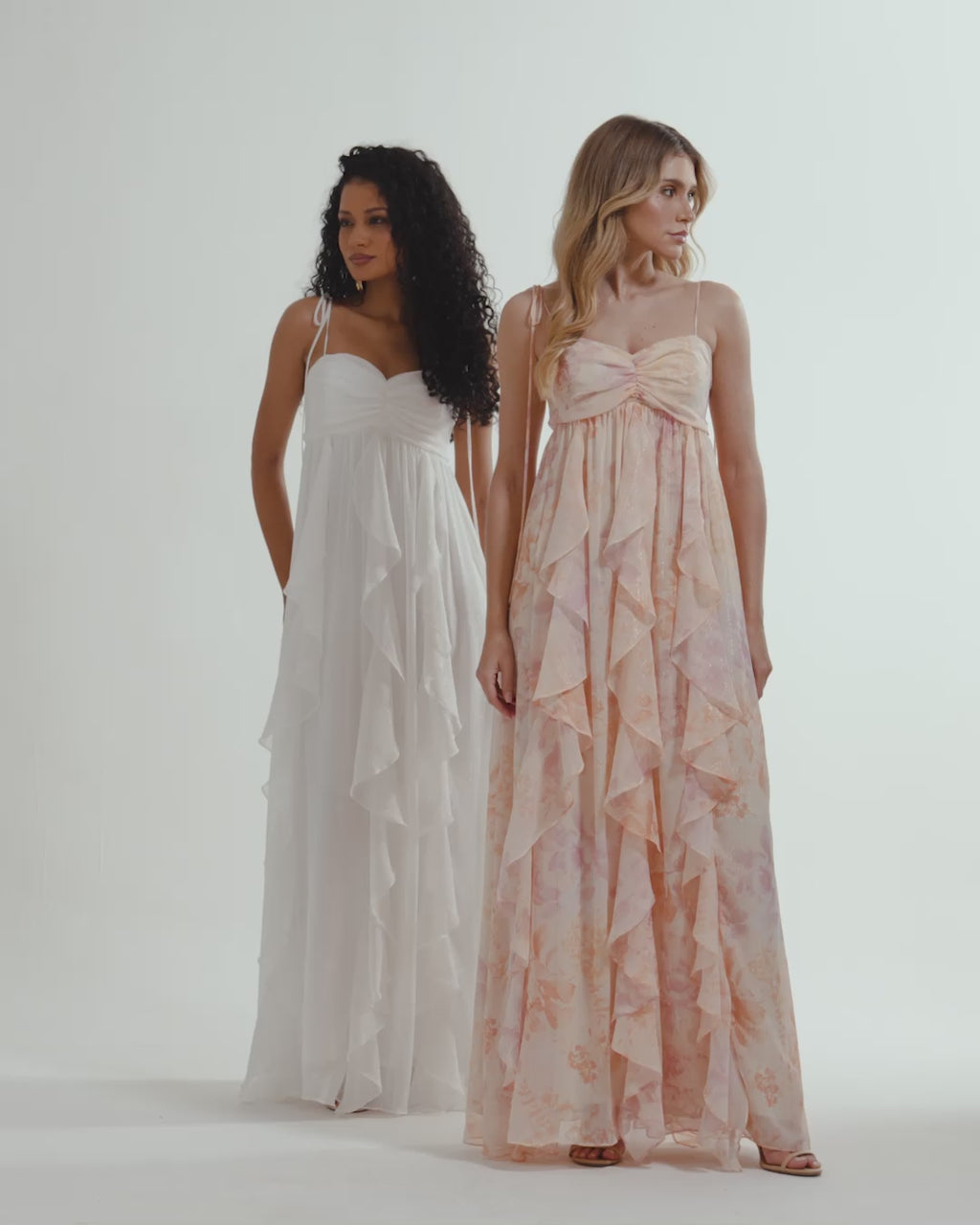 Vestido Longo com Babados Verticais Floral